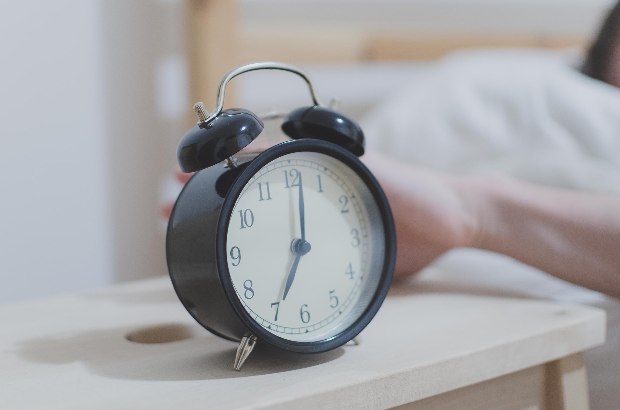 8 Tips To Get Up On Your First Alarm And NEVER Push The Snooze Button Again!